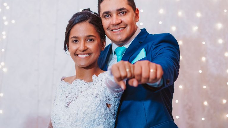 Wedding Websites: Five Ways They Assist Brides With Wedding Ceremony Planning