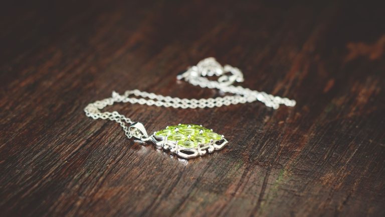 What makes pandora jewelry the most popular?